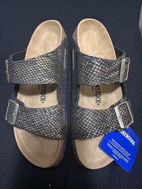 Birkenstock Arizona Two-Strap Sandals in Metallic Black and Gold NWT